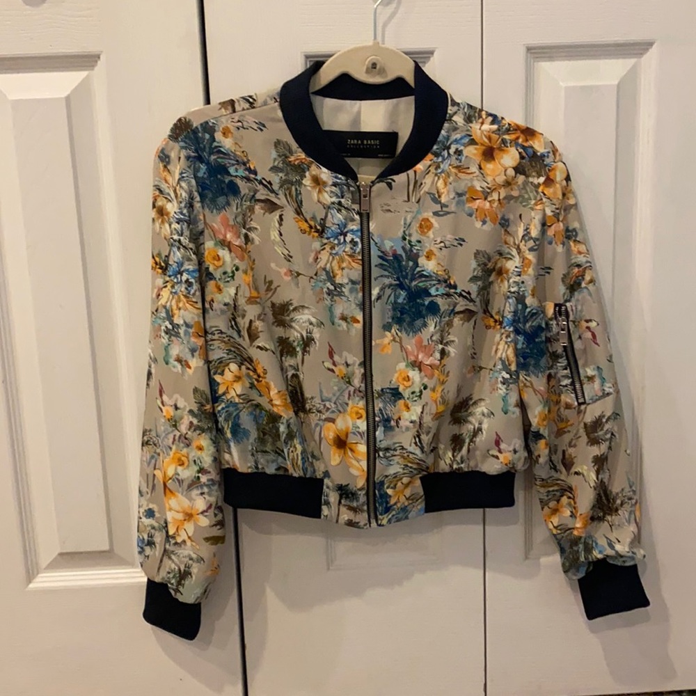 Zara Basic Tropical Cropped Bomber jacket